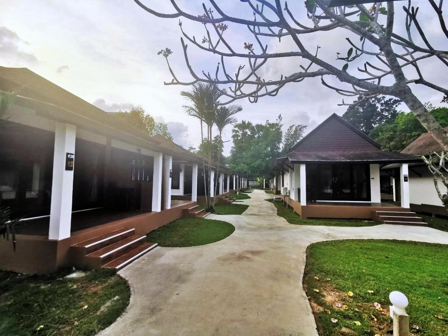 Nana Beach Hotel & Resort Pathiu Eksteriør bilde