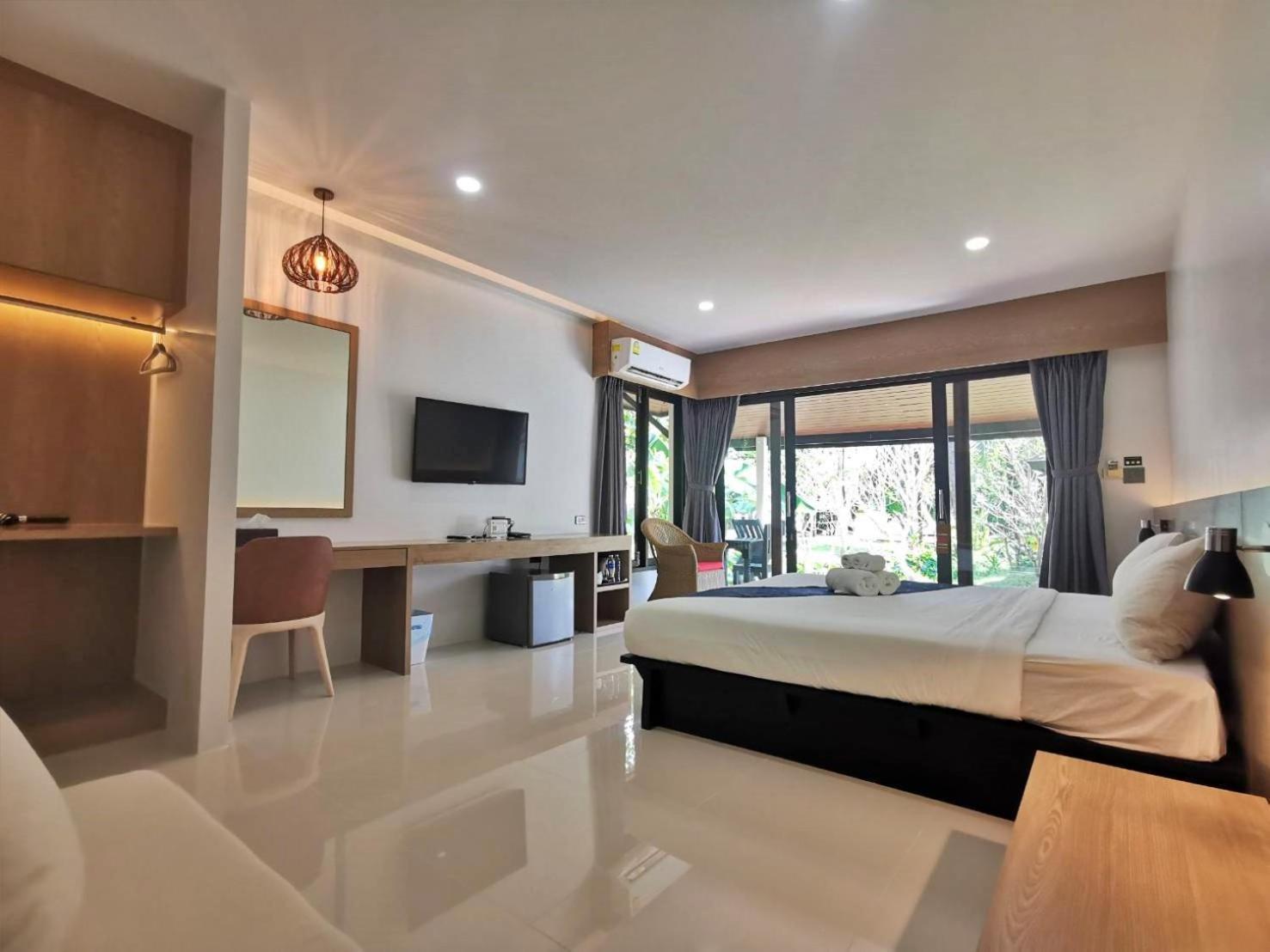 Nana Beach Hotel & Resort Pathiu Eksteriør bilde