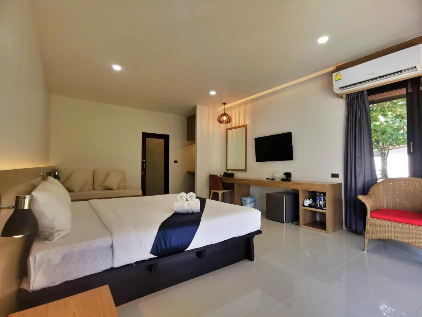 Nana Beach Hotel & Resort Pathiu Eksteriør bilde